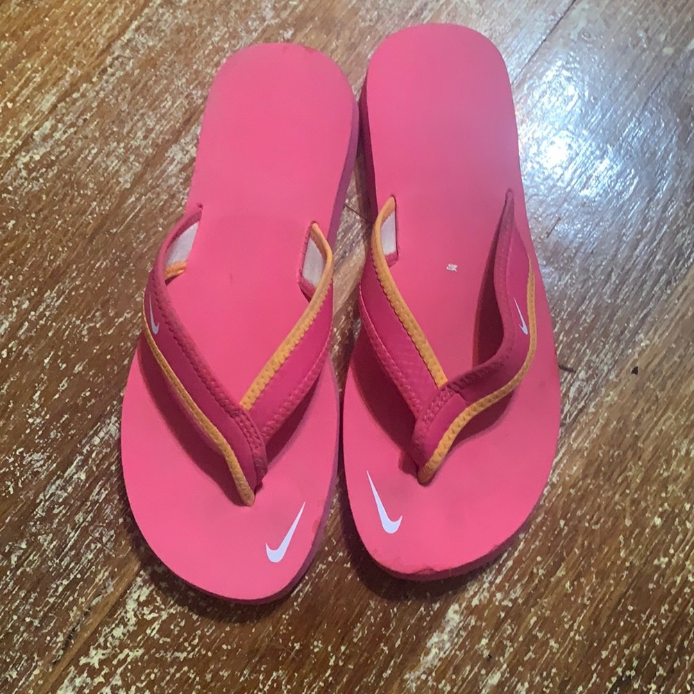 Nike flip flops